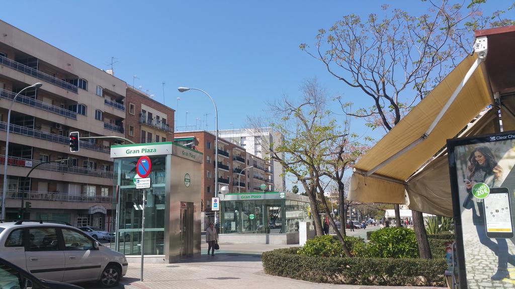 Apartamento Eduardo Dato Sevilla Eksteriør bilde