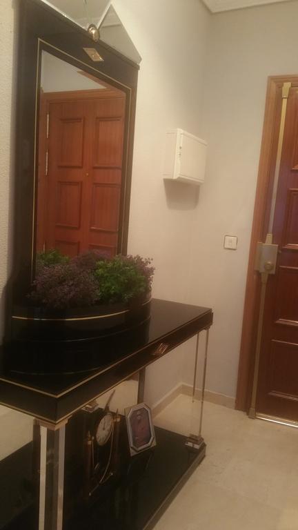 Apartamento Eduardo Dato Sevilla Eksteriør bilde